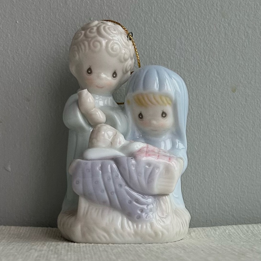 PRECIOUS MOMENTS collectable nativity ornament ⭐️⭐️⭐️